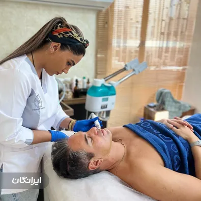 کلینیک زیبایی کلینیکال