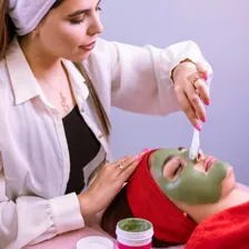 فیشیالیست نازنین جعفری