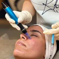 سالن مراقبت پوستی خاطره