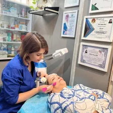 سالن مراقبت پوستی نگین