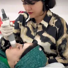 کلینیک زیبایی دکتر نفیسه کریمی