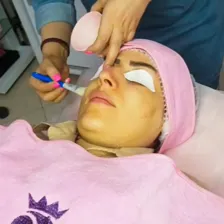 سالن مراقبت پوستی مریم معاف