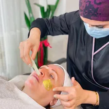 سالن مراقبت پوستی نظیفی