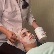 مرکز خدمات پوستی برزگرزاده