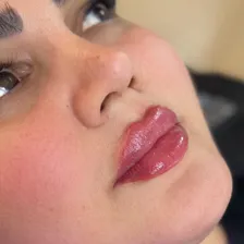 کلینیک زیبایی پاسارگاد