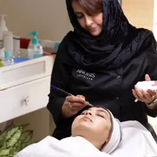 فیشیالیست ویدا کریمی