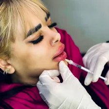 کلینیک زیبایی النا