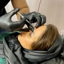 کلینیک زیبایی دکتر عرفان رادمنش فر