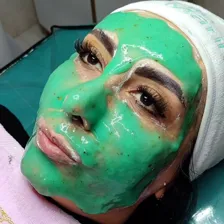 کلینیک زیبایی فرزانه