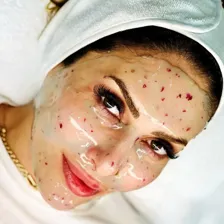 کلینیک زیبایی دکتر مهلا جاهد