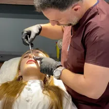 کلینیک زیبایی دکتر آرش طلوع مهر