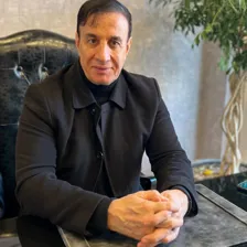 دکتر حسین بیات