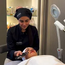 کلینیک زیبایی رزت