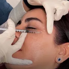 کلینیک زیبایی آتی ماه