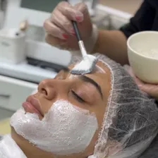 کلینیک زیبایی دکتر علی حالتی