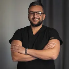 دکتر مانی آرش راد