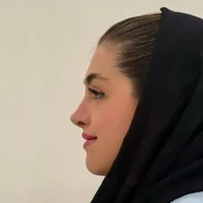 دکتر لیلا دلخواه اکبری