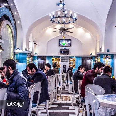 کافه عدسی پناهنده