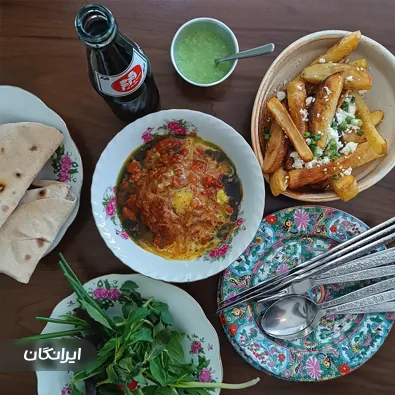 رستوران بود