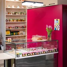 کافه مُرَبَ