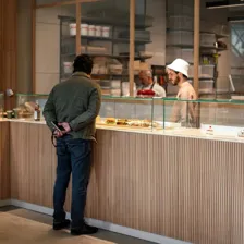 کافه بیکری اچ