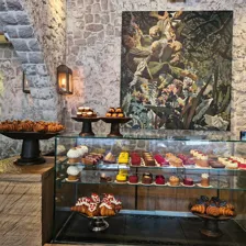 کافه بیکری غزاله زند