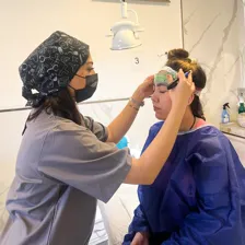 کارشناس کاشت ابرو غزاله روشن دل