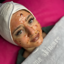 مرکز مراقبت پوستی پریا داداش بکی